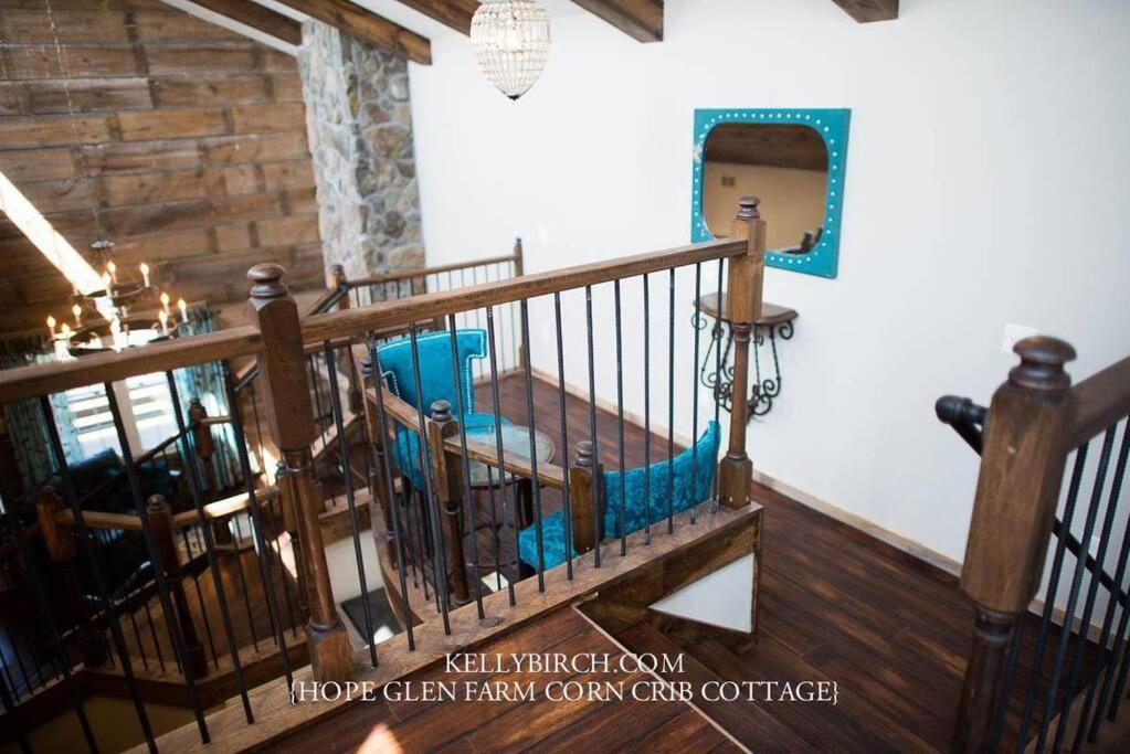 Corn Crib Cottage Barn And Villa At Hope Glen Farm Cottage Grove 外观 照片