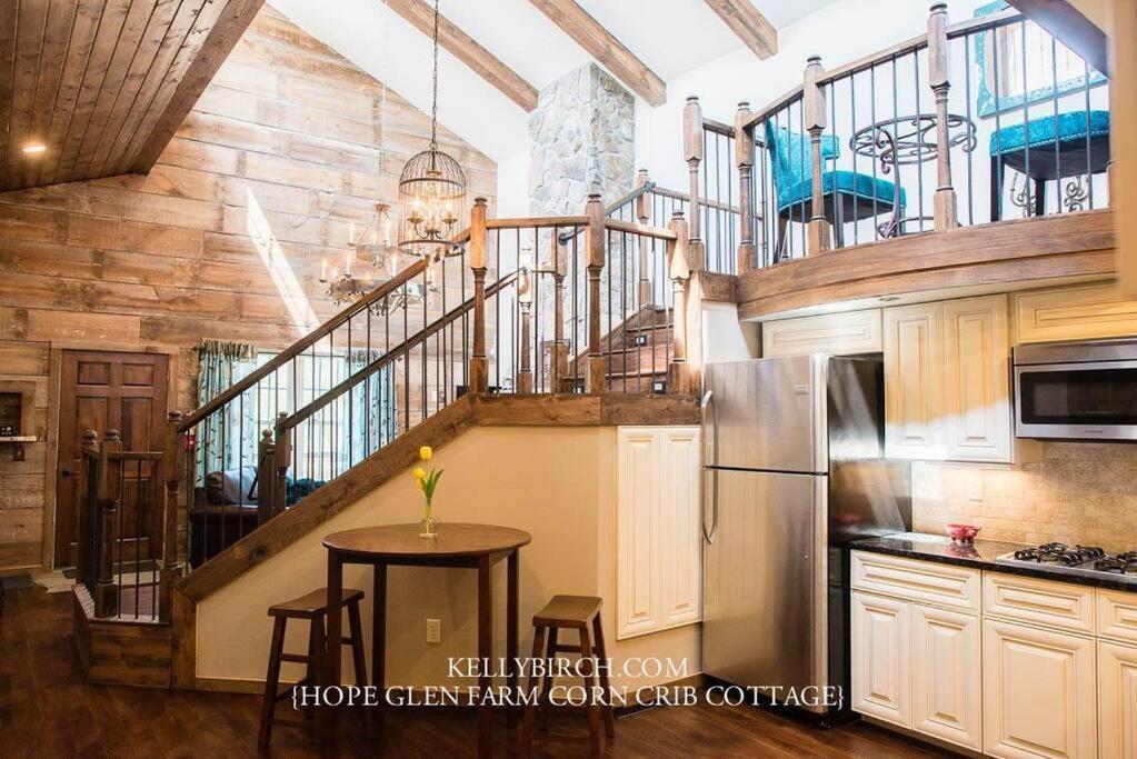 Corn Crib Cottage Barn And Villa At Hope Glen Farm Cottage Grove 外观 照片